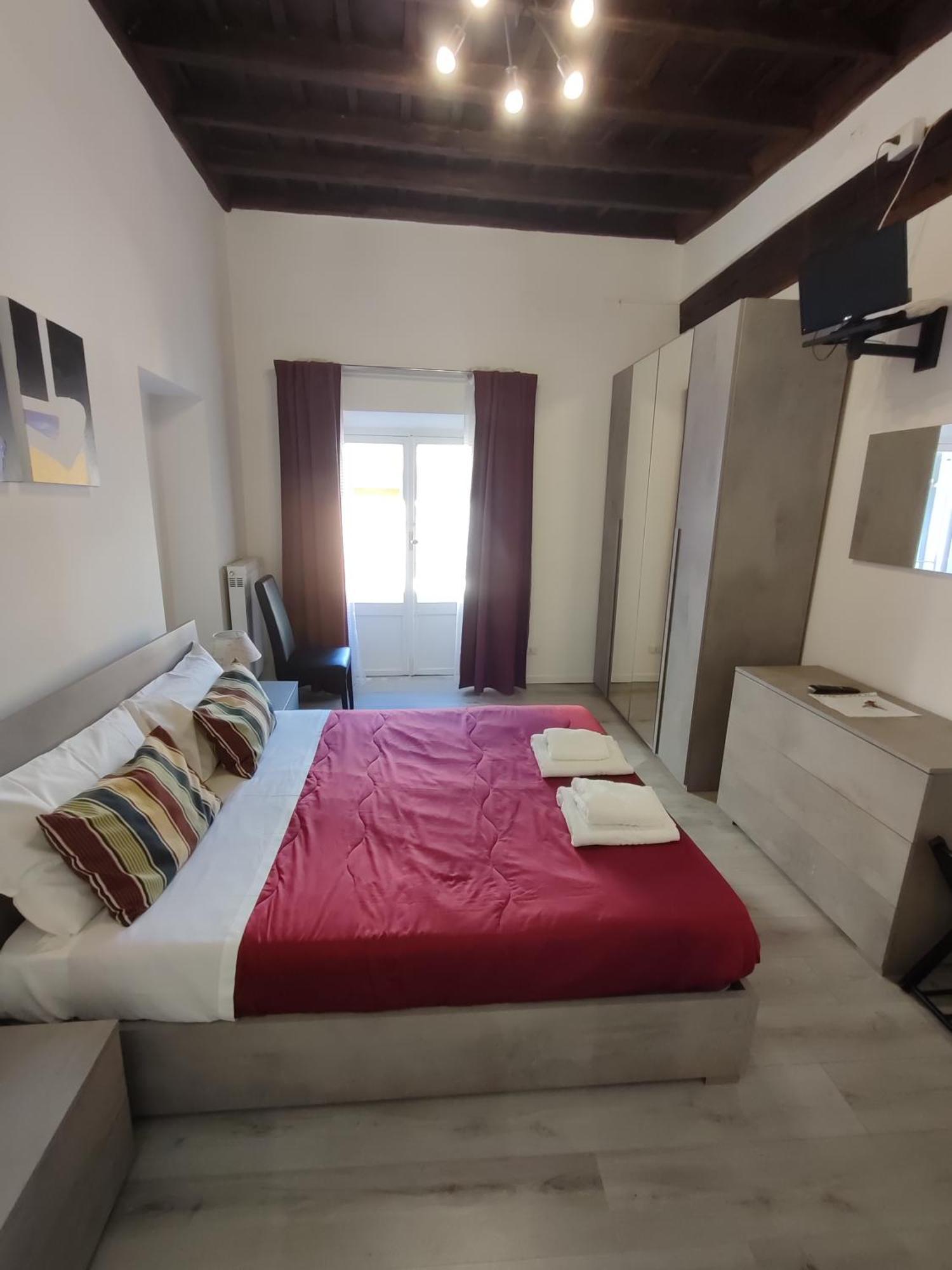 Couette-café Giubbonari Street *